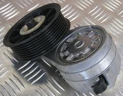 Napnac kladka V8 ERR6439